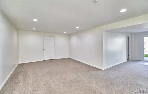 Living - 209 Gentle Pine Ln, Winfield, MO 63389 photo 6 of 9