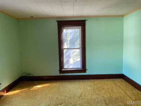 Bedroom - 711 Walnut St, Fulton, MO 65251 photo 2 of 6