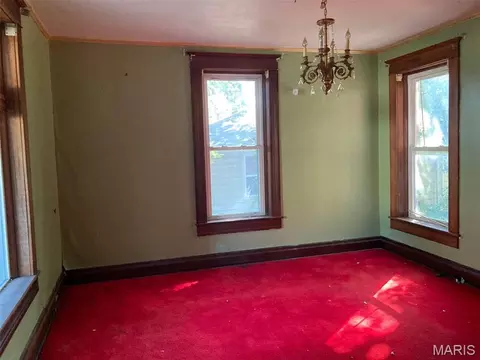 Living - 711 Walnut St, Fulton, MO 65251 photo 2 of 2