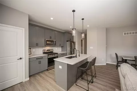 Kitchen - 348 Misthaven Dr, Eureka, MO 63025 photo 1 of 5