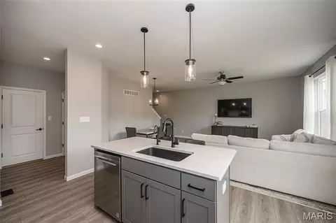 Kitchen - 348 Misthaven Dr, Eureka, MO 63025 photo 5 of 5