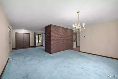 Living - 2007 Main Dr, Highland, IL 62249 photo 2 of 5