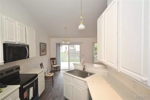 Kitchen - 1129 Piepers Glen Ln #8A, O'fallon, MO 63366 photo 1 of 3