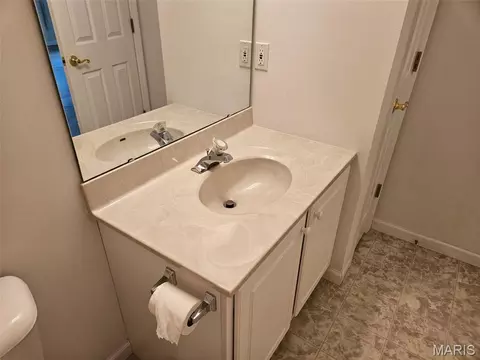 Bath - 1129 Piepers Glen Ln #8A, O'fallon, MO 63366 photo 3 of 4