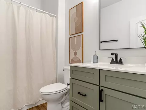 Bath - 951 Forbs Dr, Waterloo, IL 62298 photo 1 of 3