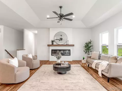Living - 951 Forbs Dr, Waterloo, IL 62298 photo 3 of 4
