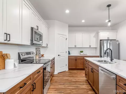 Kitchen - 951 Forbs Dr, Waterloo, IL 62298 photo 3 of 4