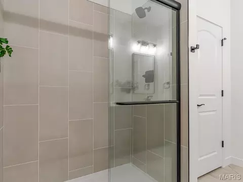 Bath - 951 Forbs Dr, Waterloo, IL 62298 photo 3 of 3