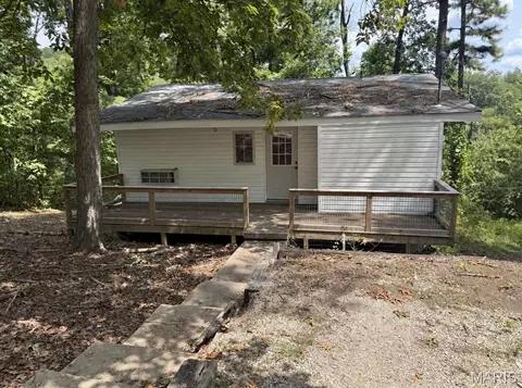 18061807 Sharon Dr, Van Buren, MO 63965