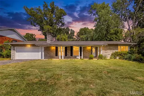 1505 Claudine Dr, Saint Louis, MO 63138