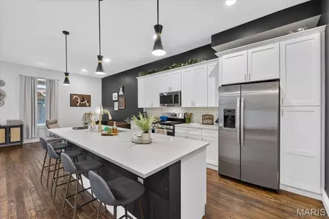 3237 California Ave, Saint Louis, MO 63118