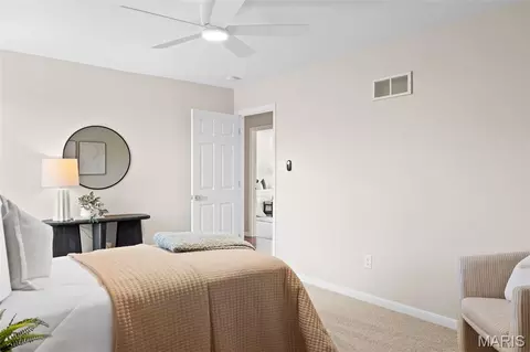 Bedroom - 1566 Buckhurst Ct, Ballwin, MO 63021 photo 7 of 9
