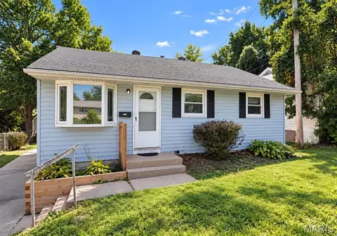 452 Shepley Dr, Saint Louis, MO 63137