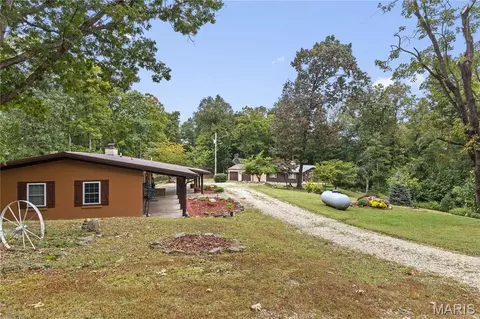 Exterior - 1521 W Highway 100, Hermann, MO 65041 photo 2 of 13