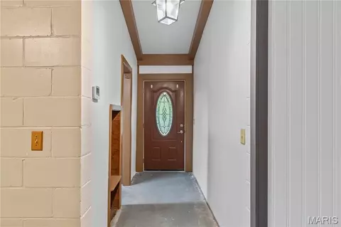Entry Way - 1521 W Highway 100, Hermann, MO 65041 photo 1 of 4