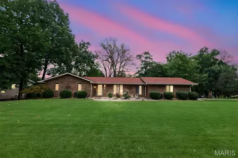 116 Lotus Dr, Edwardsville, IL 62025