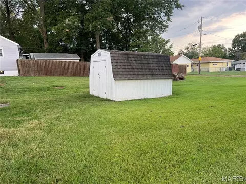 Exterior - Undisclosed, Belleville, IL 62221 photo 2 of 2