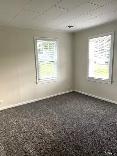 Bedroom - Undisclosed, Belleville, IL 62221 photo 5 of 6