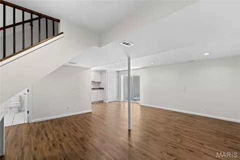 Living - 51 E Homefield Point Ct, O'fallon, MO 63366 photo 5 of 7