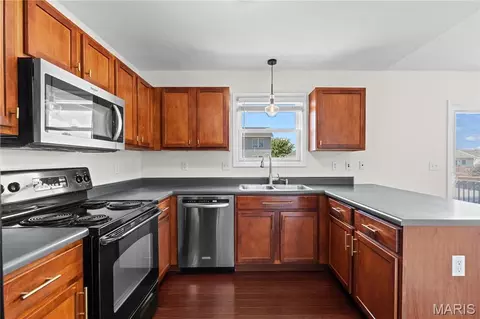 Kitchen - 51 E Homefield Point Ct, O'fallon, MO 63366 photo 3 of 3