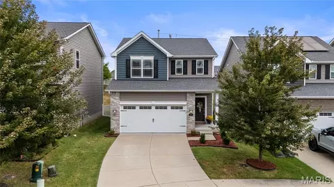 17 Rydal Pl, Saint Charles, MO 63303