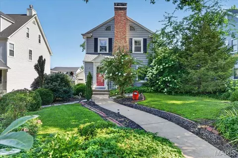 237 Peeke Ave, Saint Louis, MO 63122