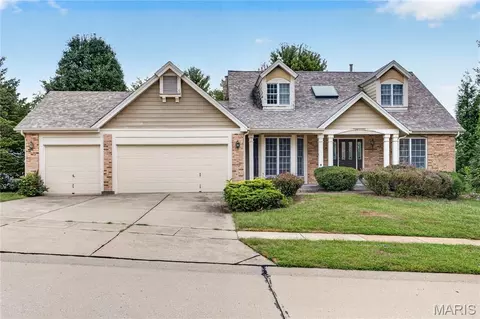 4016 Hartwick Ct, Florissant, MO 63034