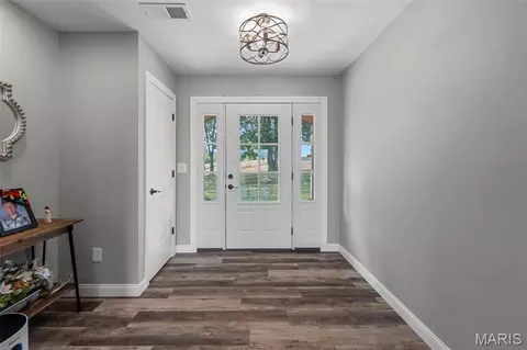 Entry Way - 2759 Pcr 910, Perryville, MO 63775 photo 1 of 5