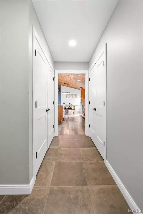 Entry Way - 2759 Pcr 910, Perryville, MO 63775 photo 5 of 5
