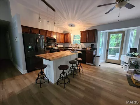Kitchen - 3605 N Meadow Mill Dr, Arnold, MO 63010 photo 6 of 8