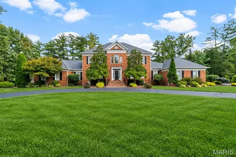 100 Wexler Manor Ct, Saint Louis, MO 63141