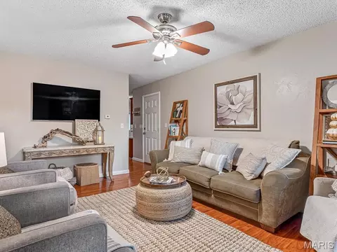 Living - 112 Jefferson, Waterloo, IL 62298 photo 1 of 3