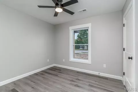 Bedroom - 15564 Top Dr, Saint Robert, MO 65584 photo 3 of 3