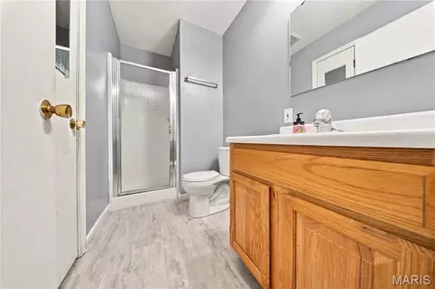 Bath - 300 Greentree Rd, Rolla, MO 65401 photo 1 of 2