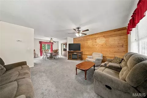 Living - 300 Greentree Rd, Rolla, MO 65401 photo 1 of 2
