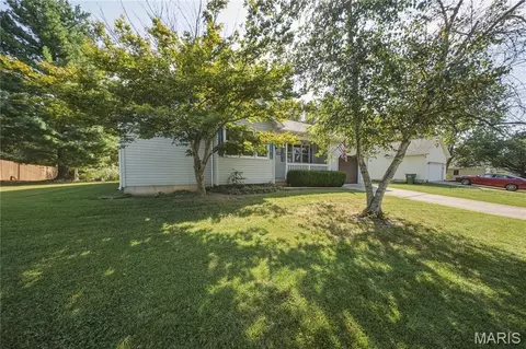 Exterior - 300 Greentree Rd, Rolla, MO 65401 photo 7 of 10