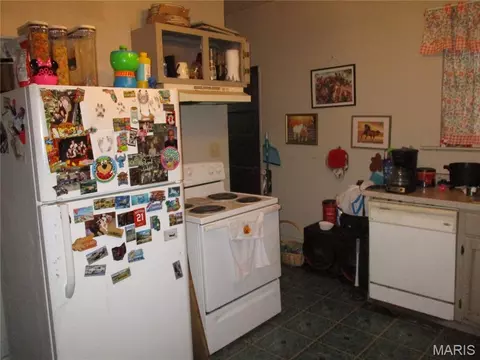 Kitchen - 522 E Main St, Sparta, IL 62286 photo 3 of 3