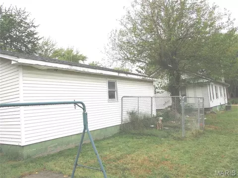Exterior - 522 E Main St, Sparta, IL 62286 photo 5 of 8