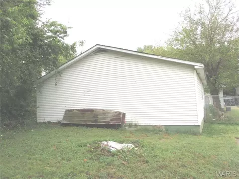 Exterior - 522 E Main St, Sparta, IL 62286 photo 3 of 8