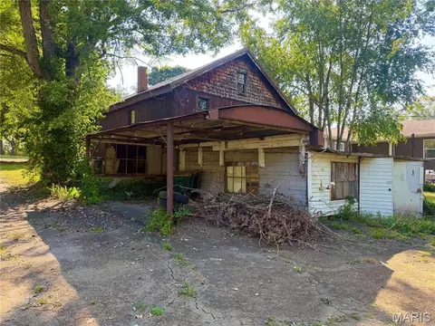 Exterior - 806 Buford Blvd, Fredericktown, MO 63645 photo 7 of 8