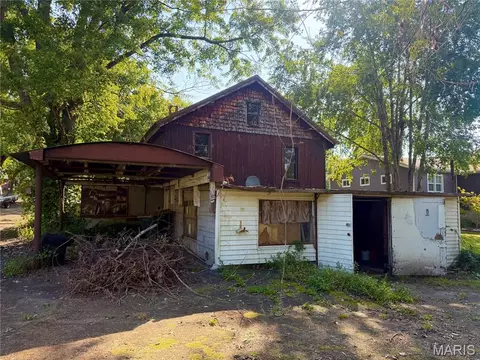 Exterior - 806 Buford Blvd, Fredericktown, MO 63645 photo 6 of 8