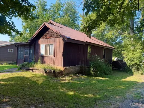 Exterior - 806 Buford Blvd, Fredericktown, MO 63645 photo 2 of 8