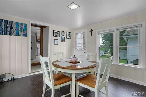 Dining - 704 W 9th St, Washington, MO 63090 photo 2 of 4