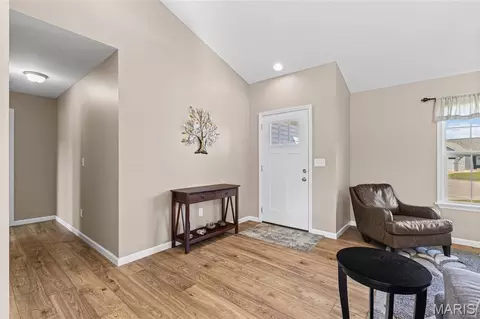 Entry Way - 866 Pebble Beach Ct, Union, MO 63084 photo 1 of 4