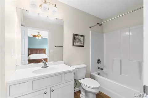 Bath - 866 Pebble Beach Ct, Union, MO 63084 photo 1 of 2