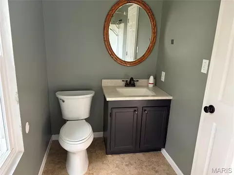 Bath - 2161 Young Rd, Pacific, MO 63069 photo 2 of 2