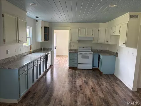 Kitchen - 2161 Young Rd, Pacific, MO 63069 photo 1 of 3