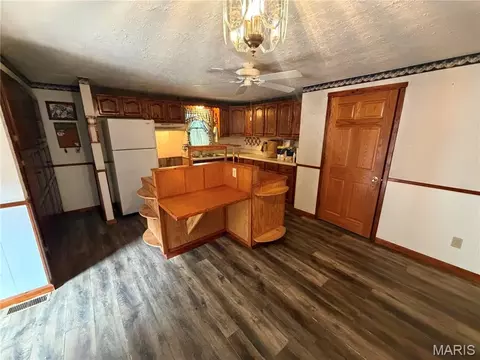 Kitchen - 7572 State Route 161 Ext, Iuka, IL 62849 photo 1 of 1