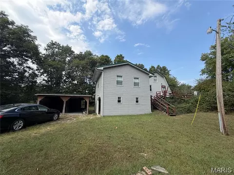 Exterior - 7572 State Route 161 Ext, Iuka, IL 62849 photo 4 of 12