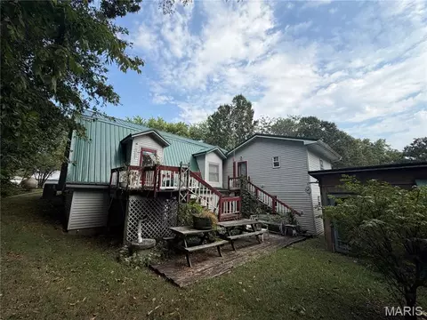 Exterior - 7572 State Route 161 Ext, Iuka, IL 62849 photo 2 of 12